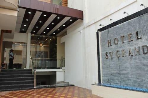 Hotel S V Grand Варанаси Экстерьер фото